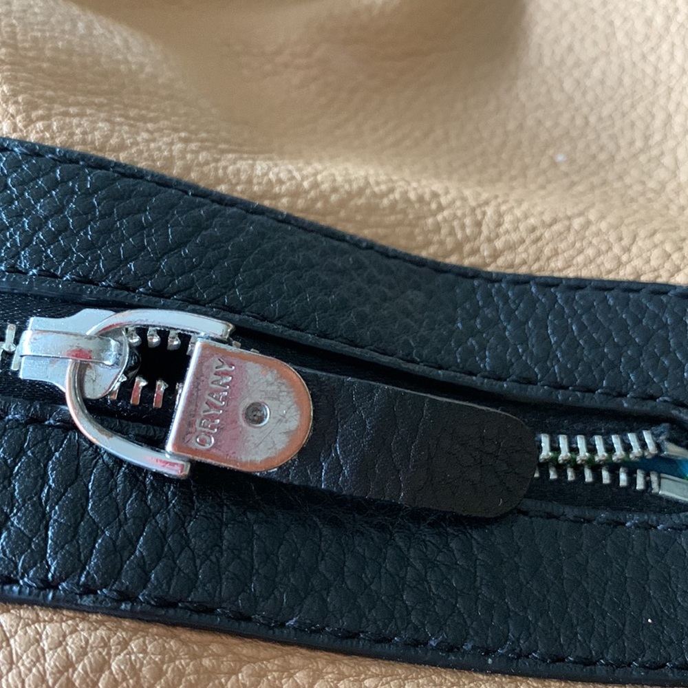 Leather back pack - Picture 8 of 15